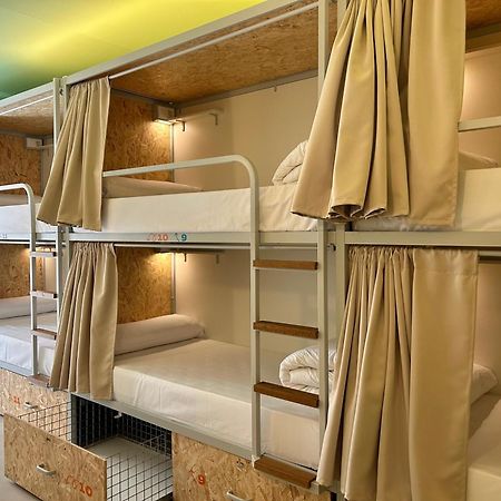 The Loft House Madrid Hostel Bagian luar foto