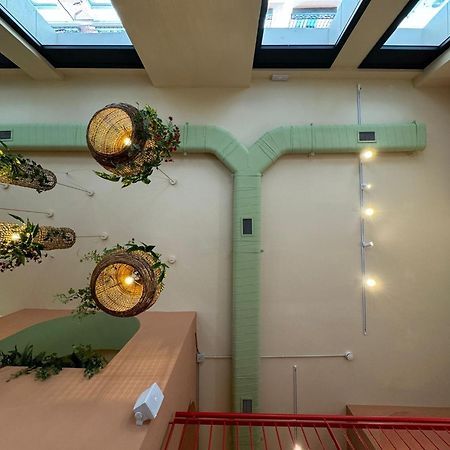 The Loft House Madrid Hostel Bagian luar foto