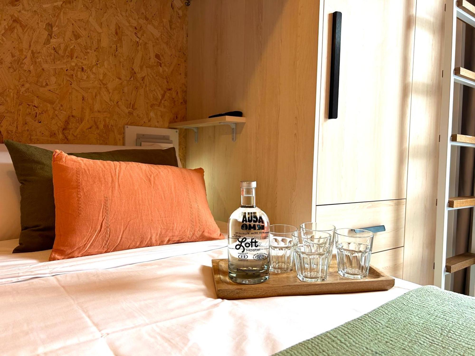 The Loft House Madrid Hostel Bagian luar foto