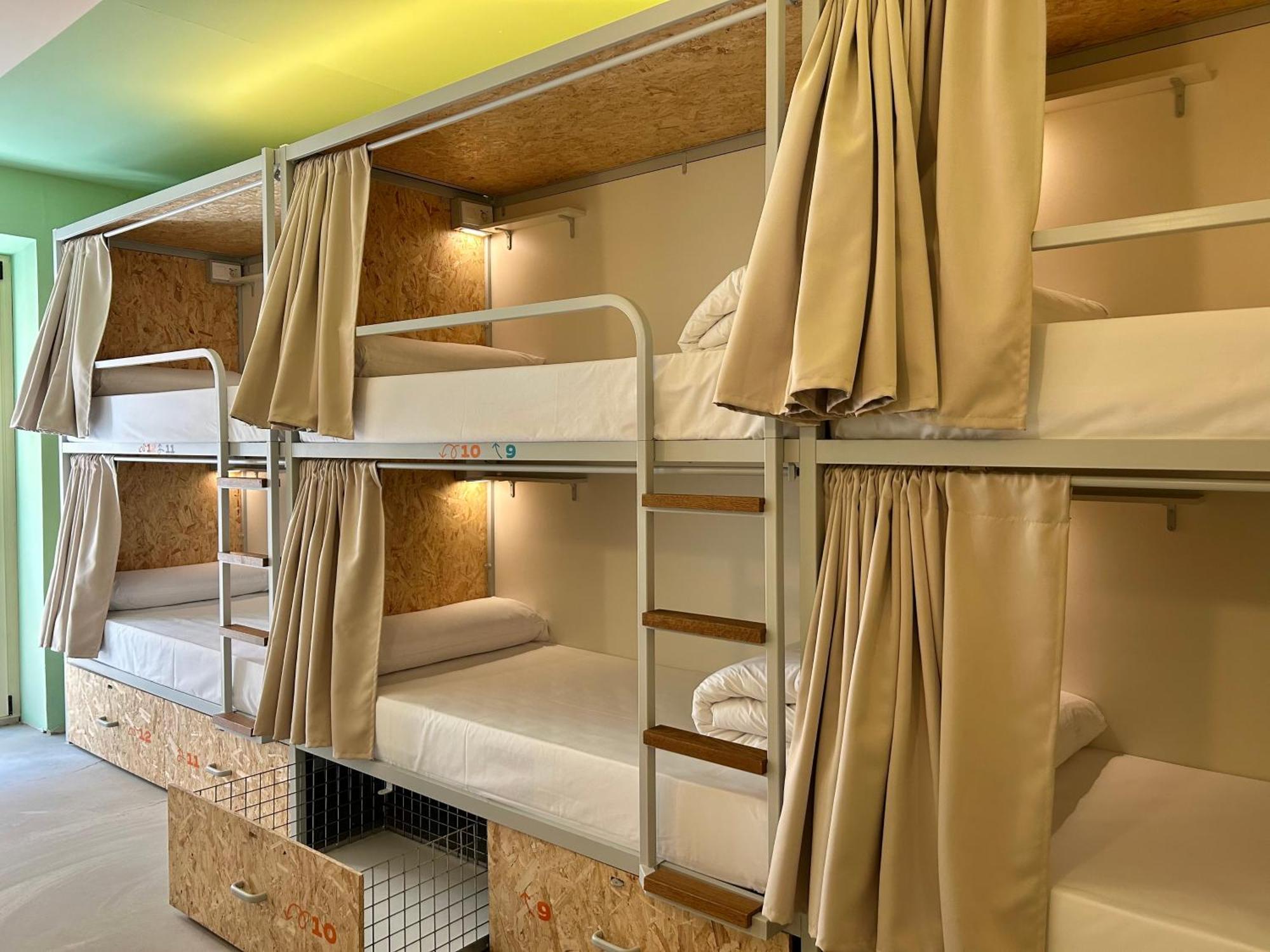 The Loft House Madrid Hostel Bagian luar foto