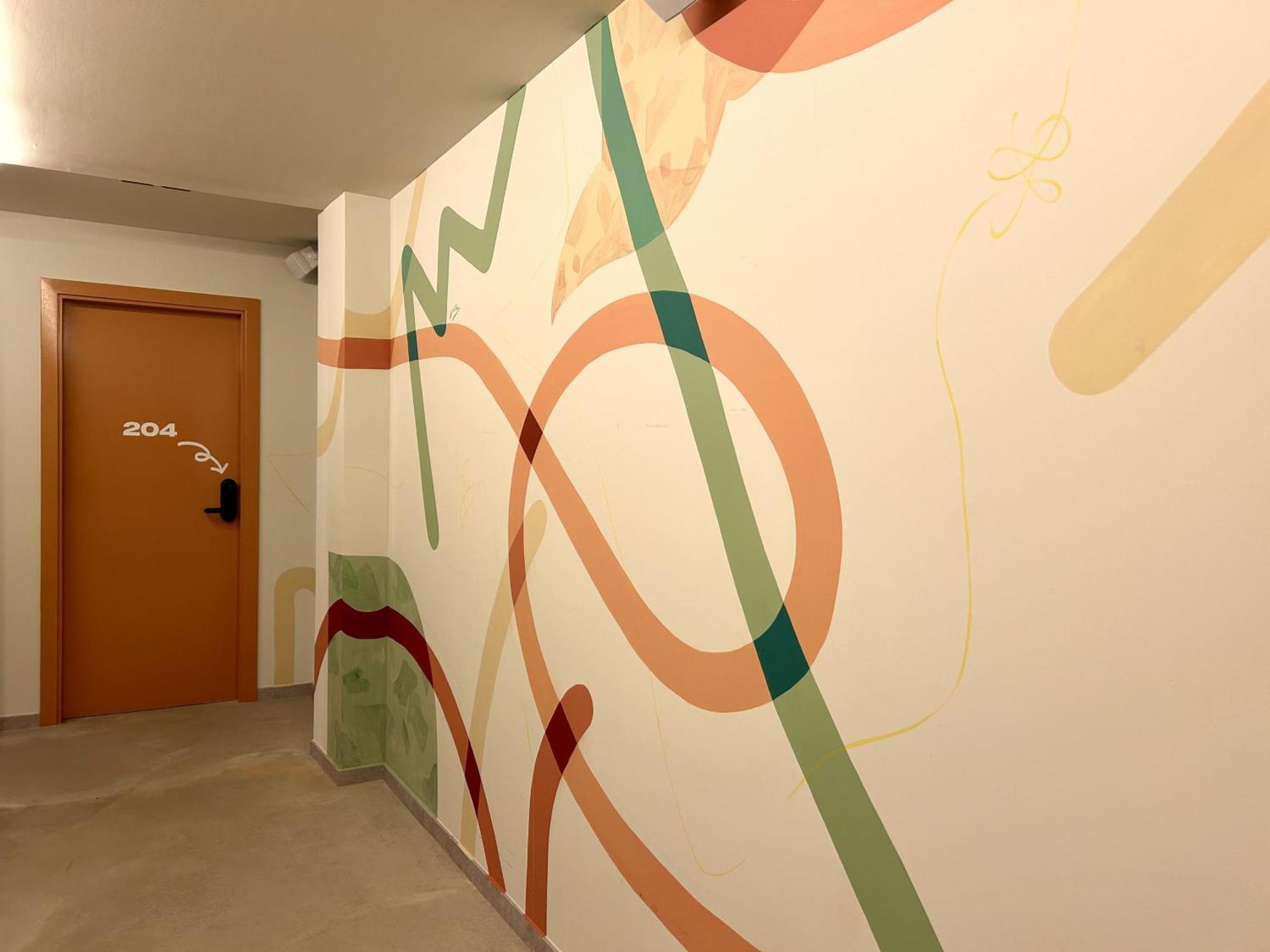 The Loft House Madrid Hostel Bagian luar foto