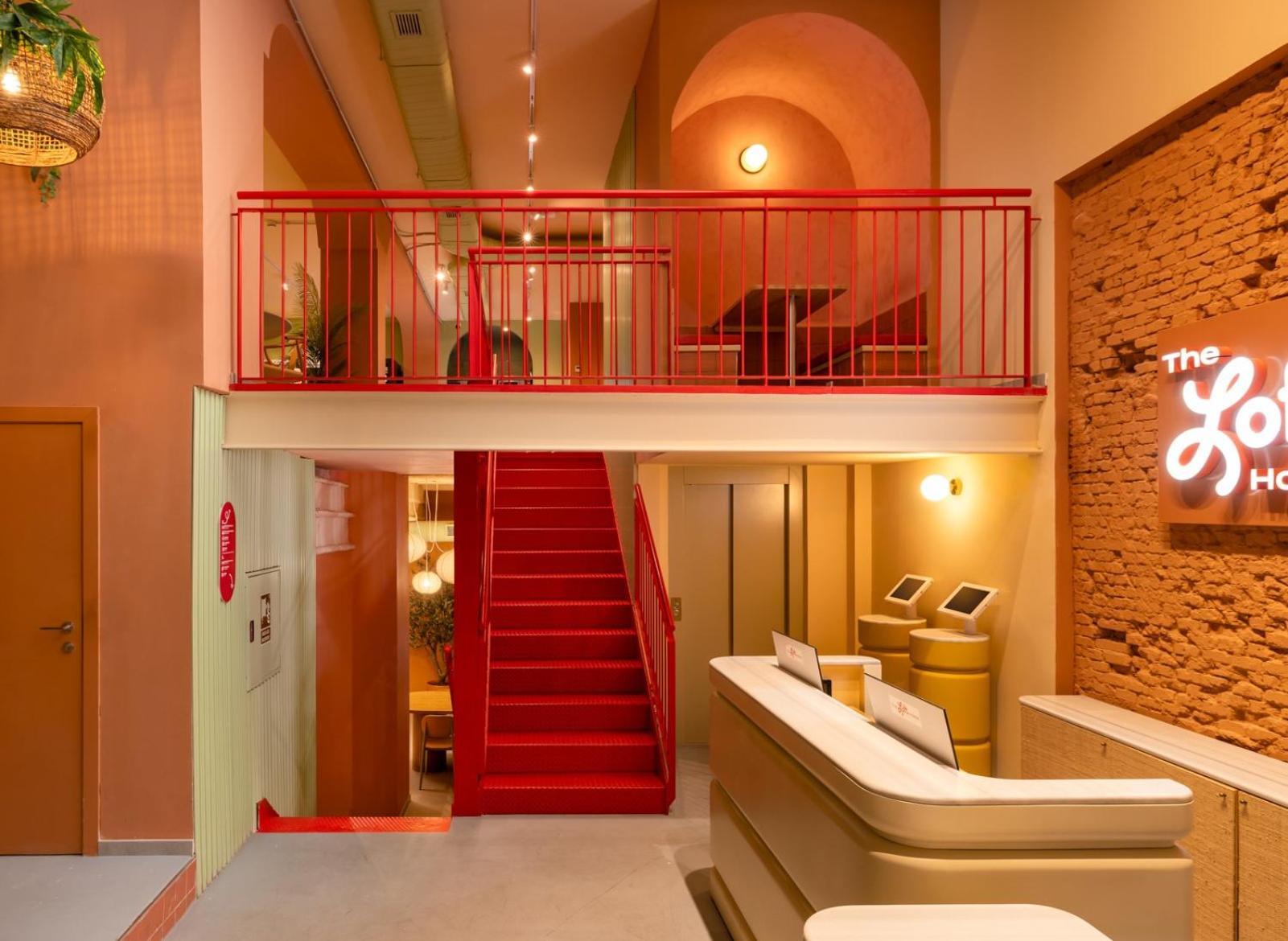 The Loft House Madrid Hostel Bagian luar foto