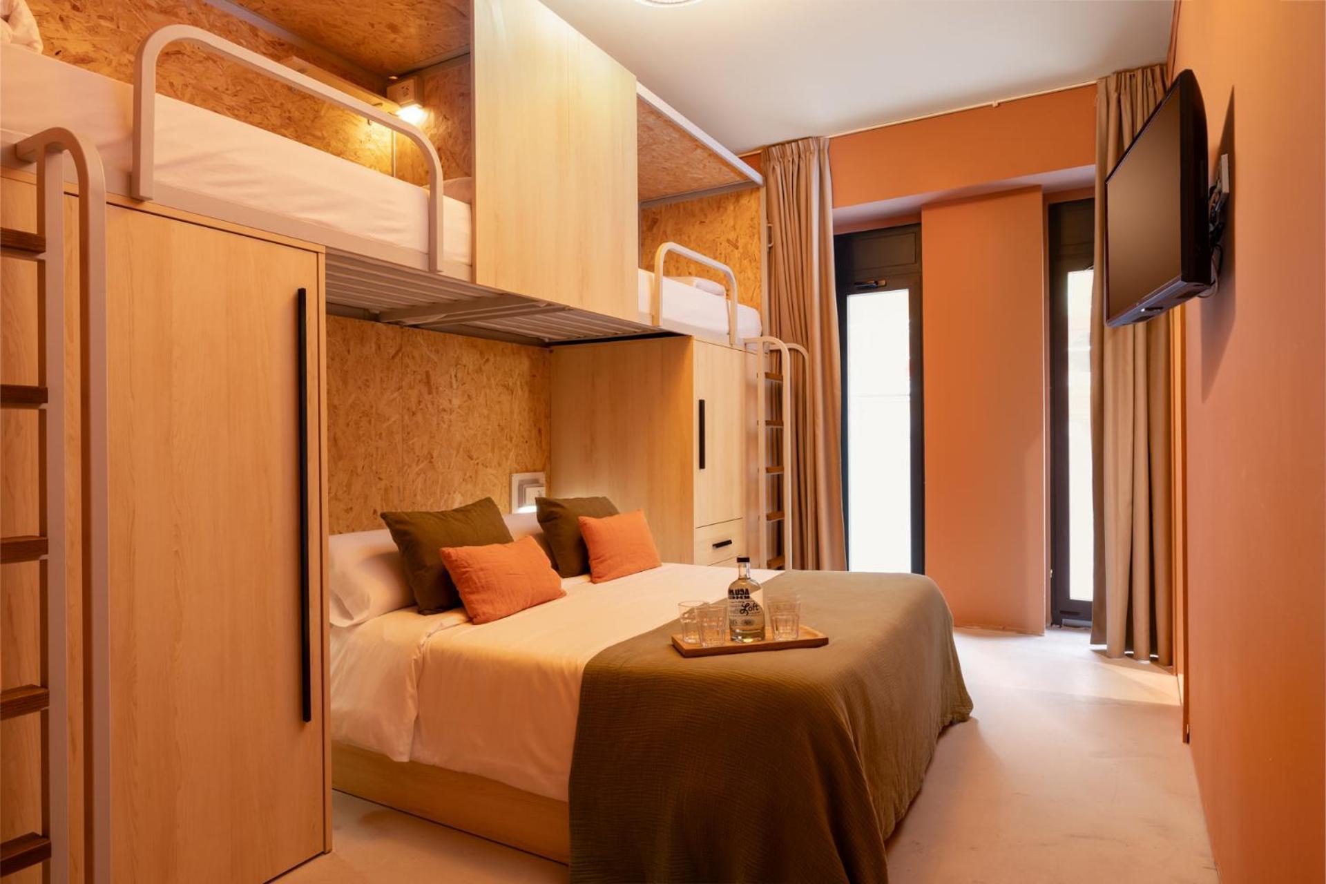 The Loft House Madrid Hostel Bagian luar foto