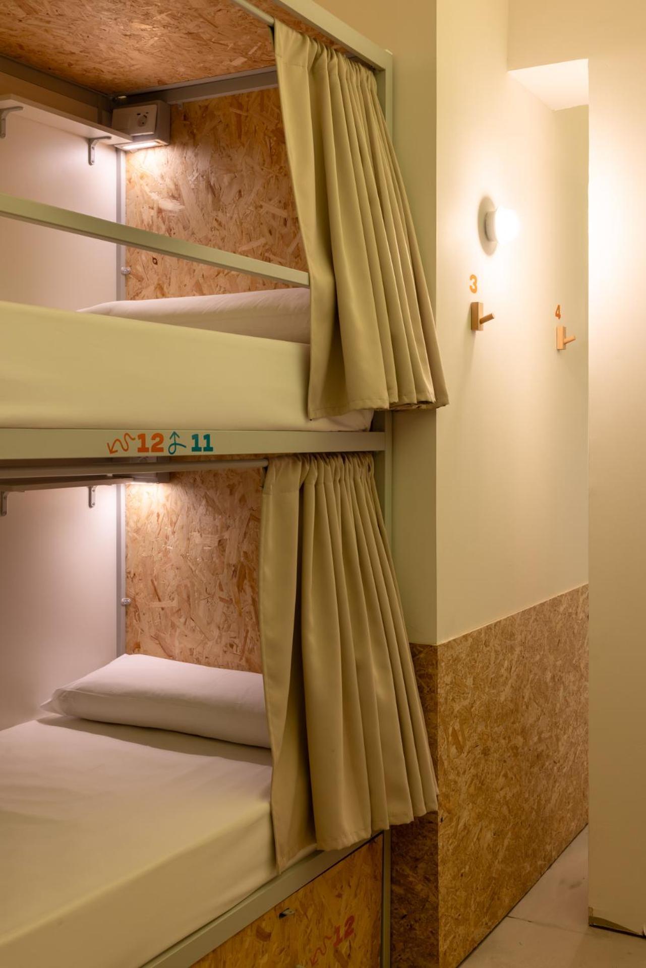 The Loft House Madrid Hostel Bagian luar foto
