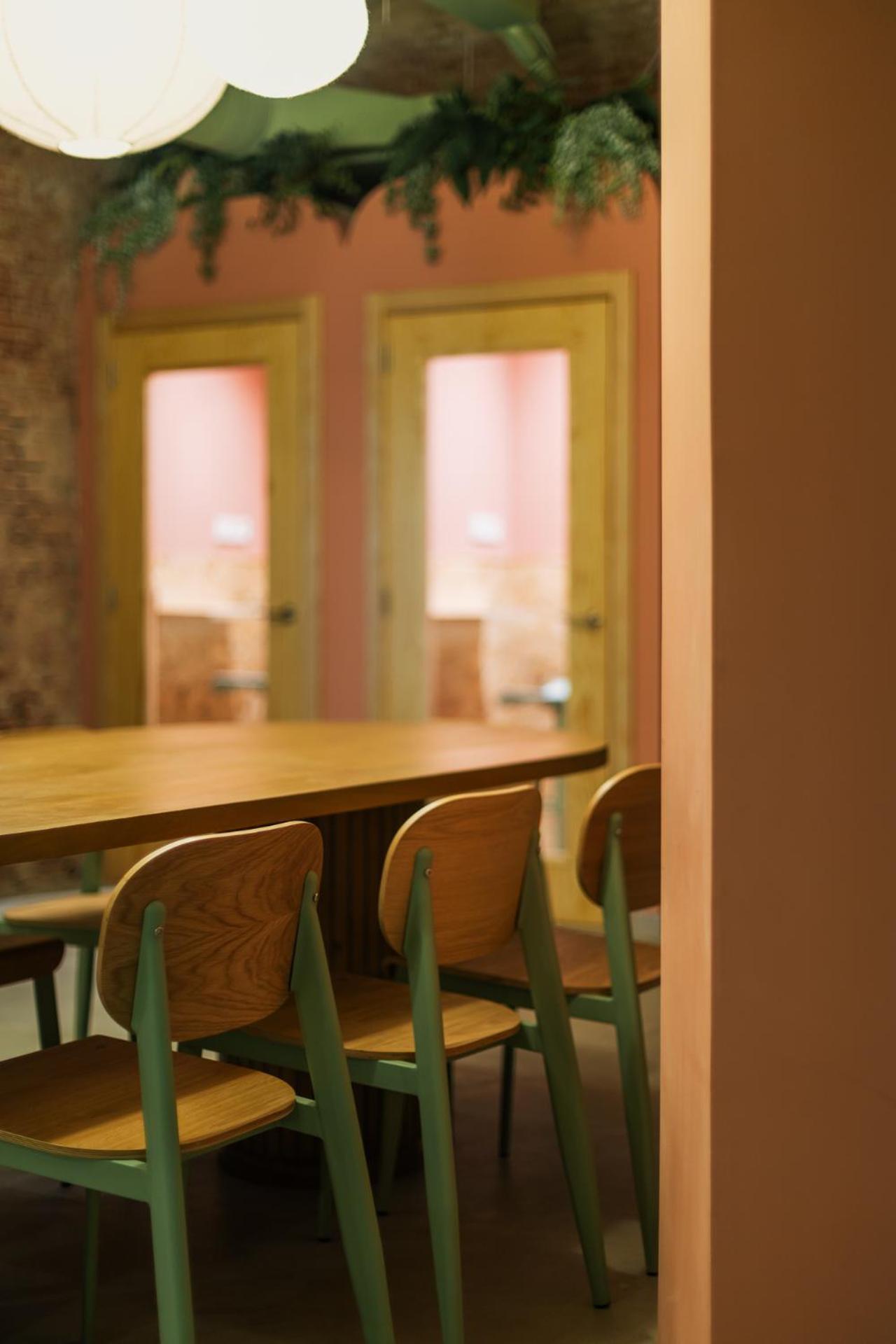 The Loft House Madrid Hostel Bagian luar foto