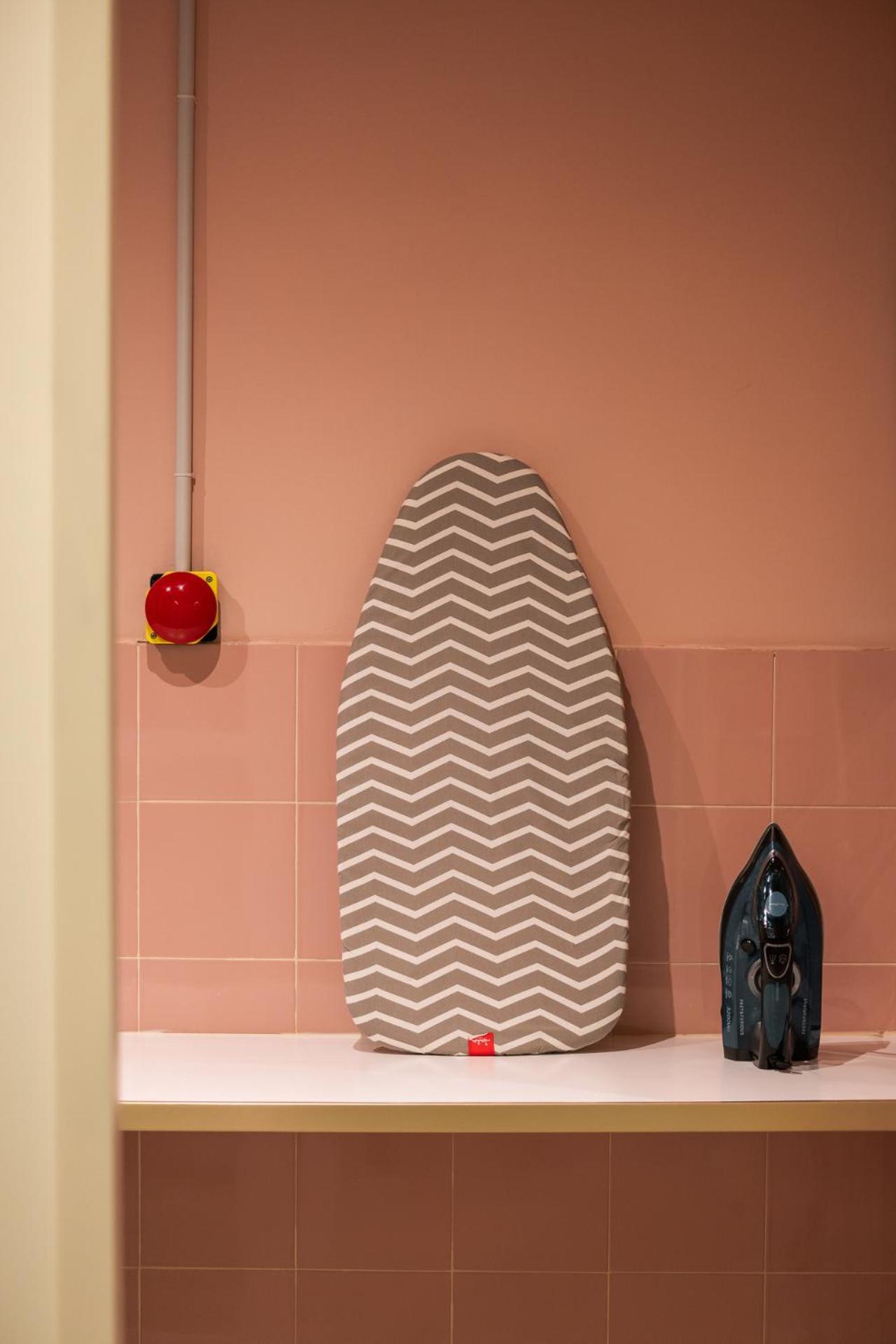 The Loft House Madrid Hostel Bagian luar foto