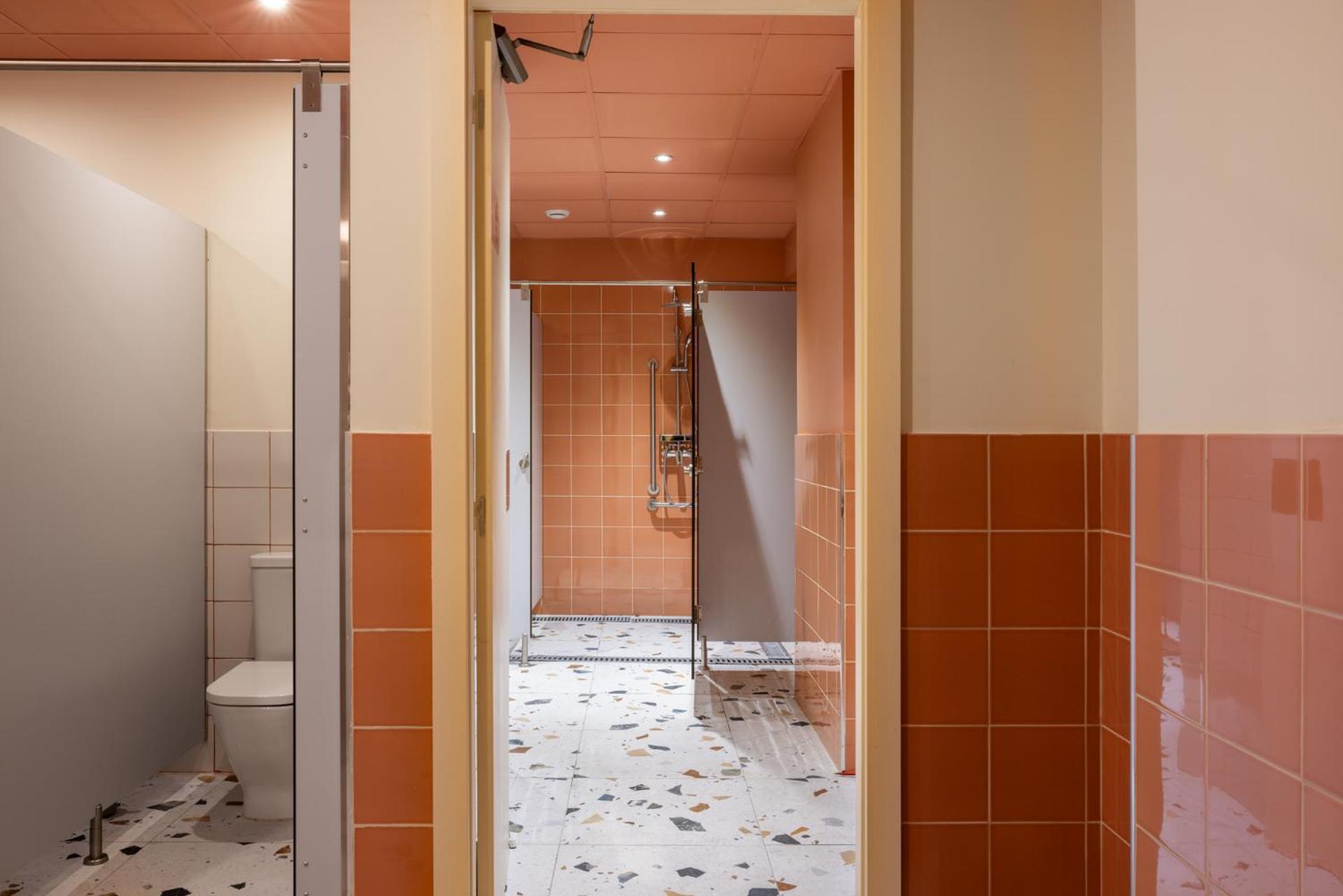 The Loft House Madrid Hostel Bagian luar foto
