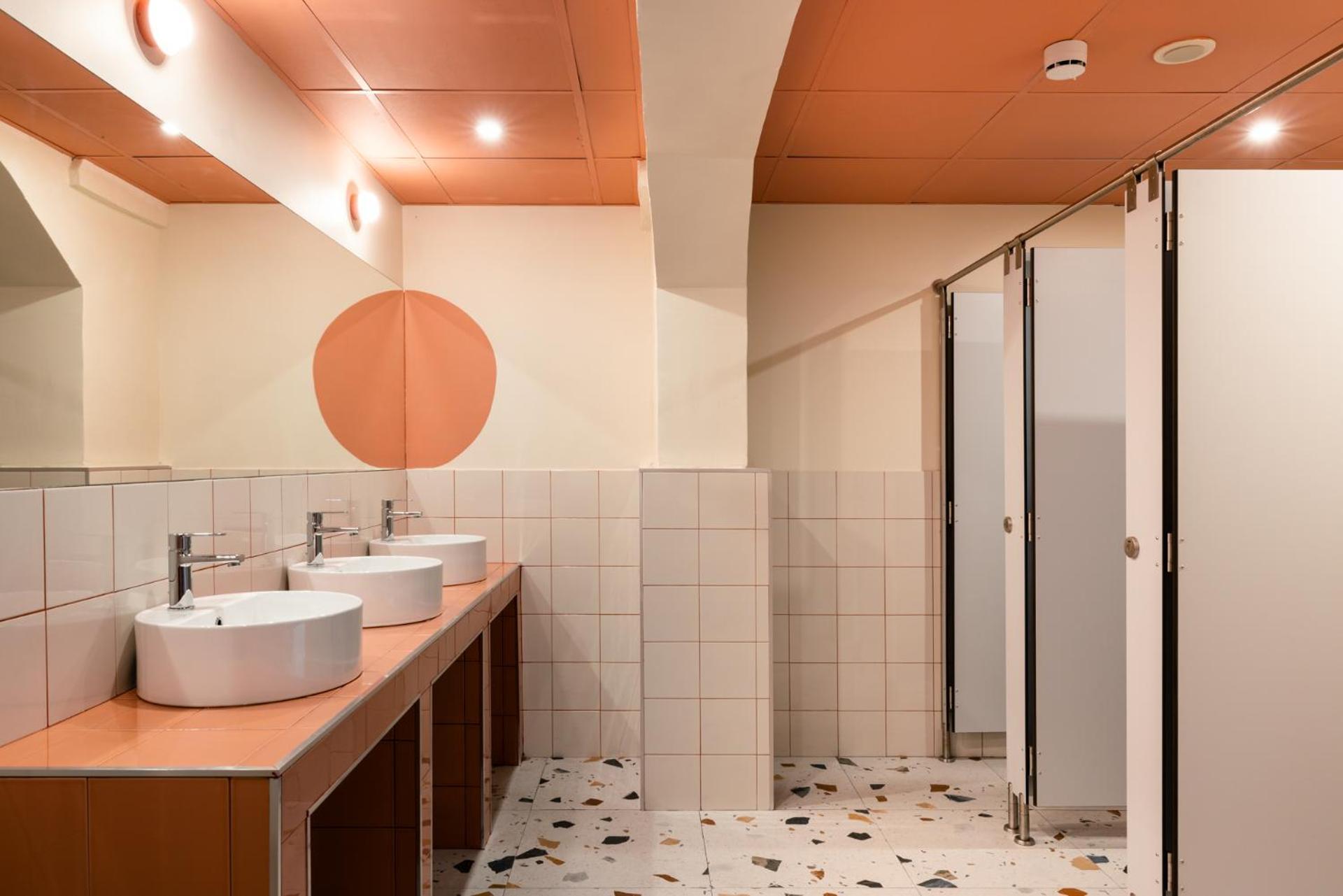 The Loft House Madrid Hostel Bagian luar foto
