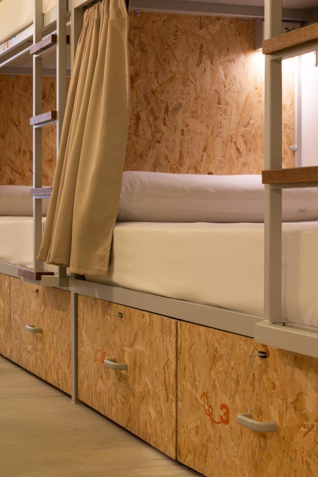The Loft House Madrid Hostel Bagian luar foto