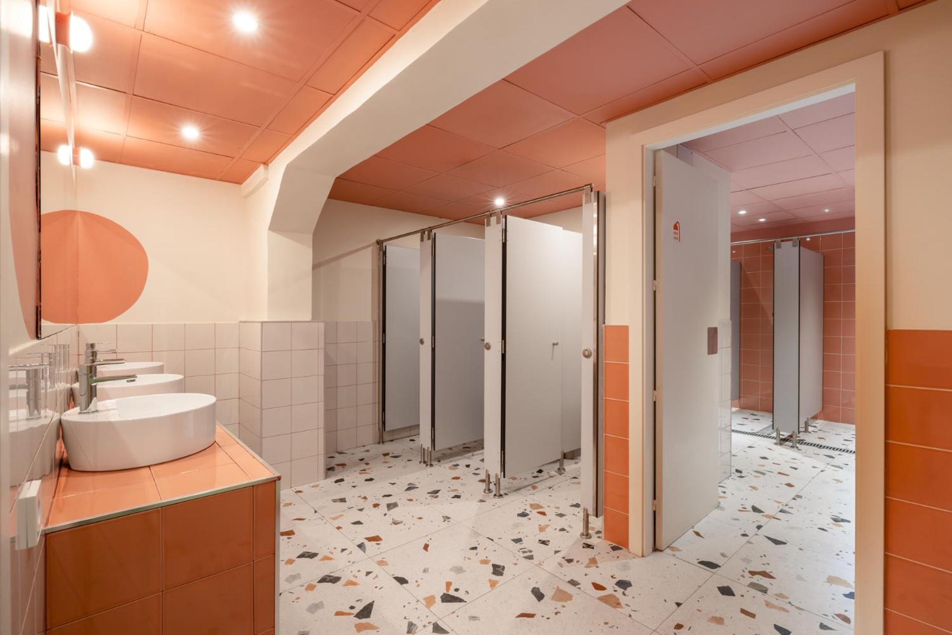 The Loft House Madrid Hostel Bagian luar foto