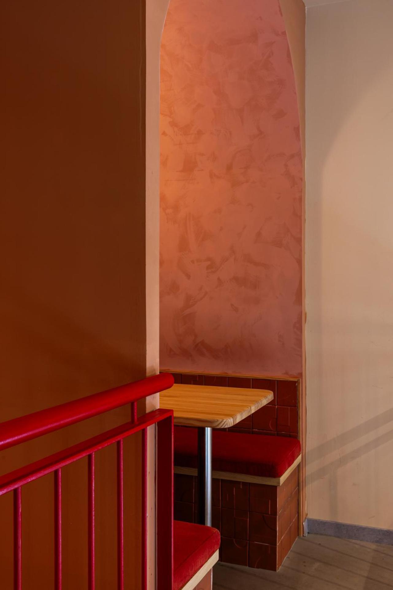 The Loft House Madrid Hostel Bagian luar foto